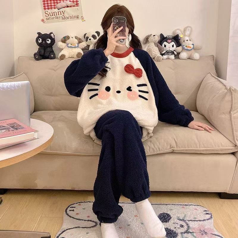 Women's Coral Velvet Pyjama Set — Thick Fleece Loungewear with Cute Prints - photo 6