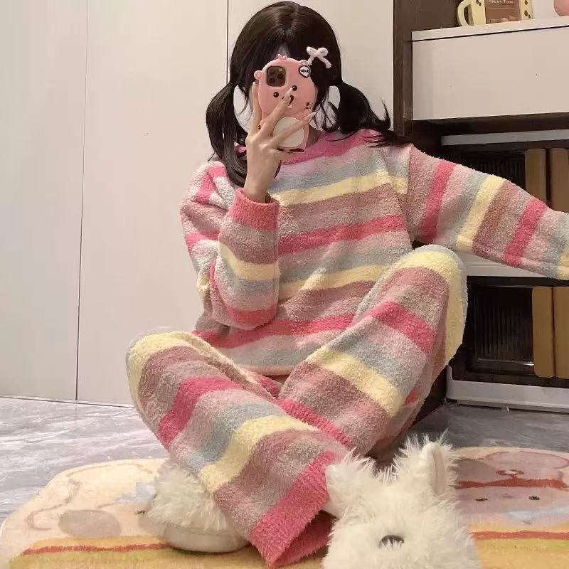 Women's Coral Fleece Pyjama Set — Warm Flannel Winter Loungewear - photo 13