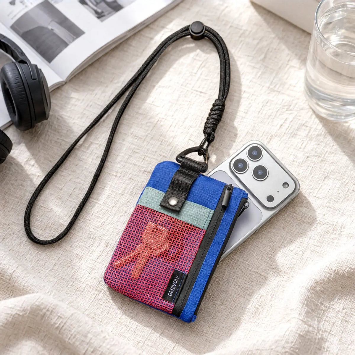 Minimalist RFID-Blocking Wallet – Water-Resistant Zip Case with Lanyard