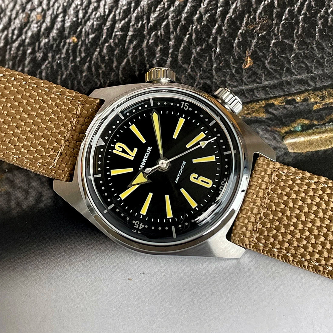 Merkur Men's Skin Diver Retro Watch – Manual, Luminous, Steel, 38mm