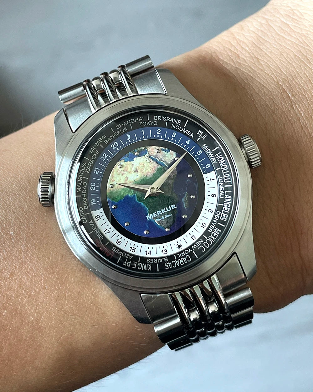 Merkur Men's Dual Crown Calendar Week Watch – Manual, Retro 38mm