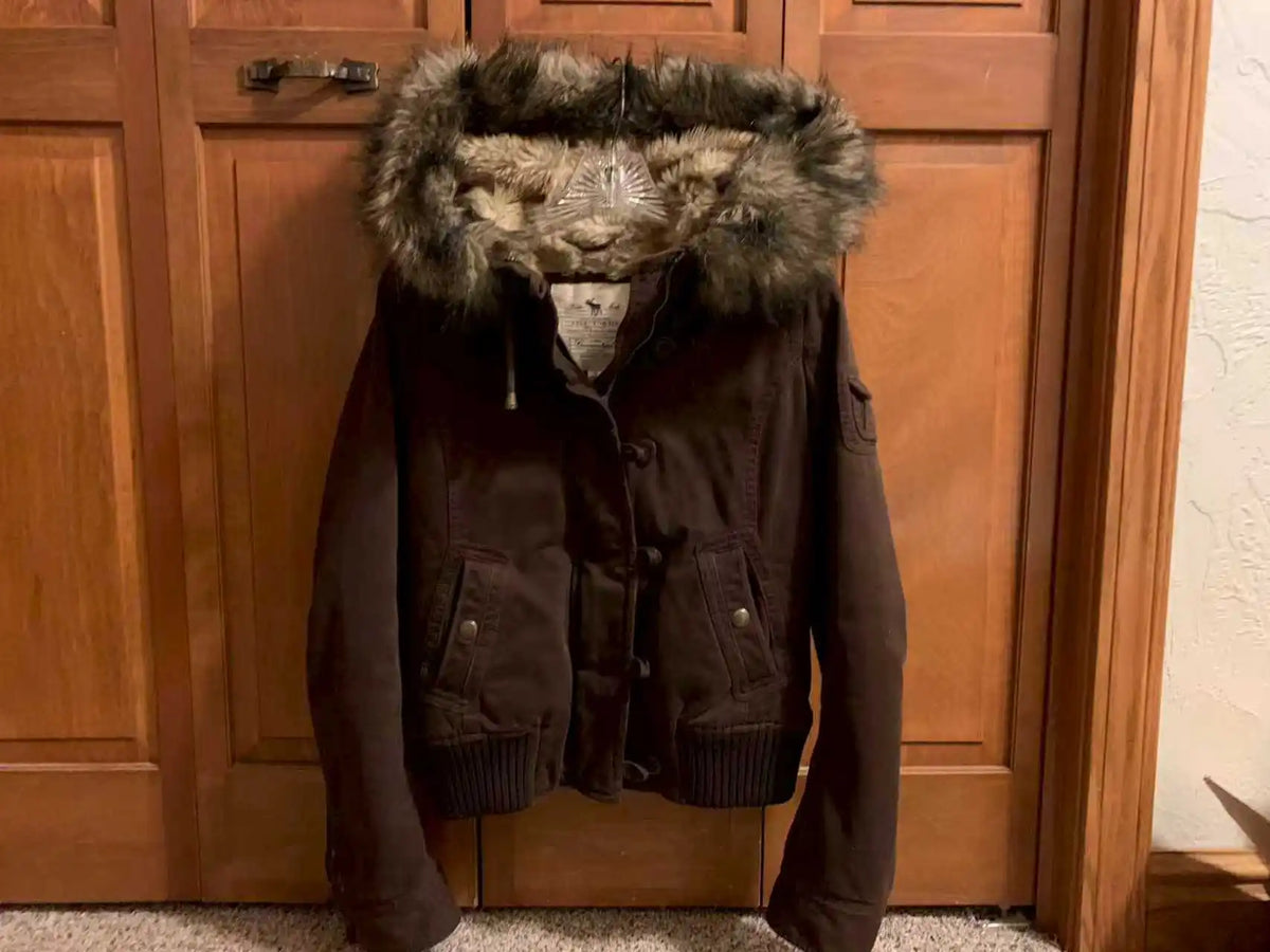 Women's Fleece-Lined Hooded Jacket – Vintage Winter Coat with Fur Collar